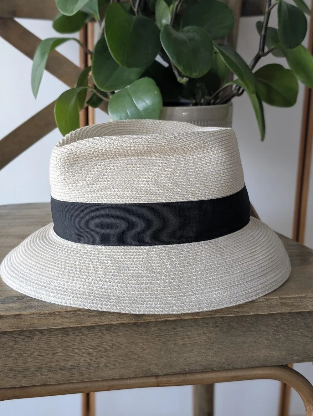 Eric Javits Classic Squishee Straw Packable Fedora Sun Hat Cream/Black - Picture 7 of 16
